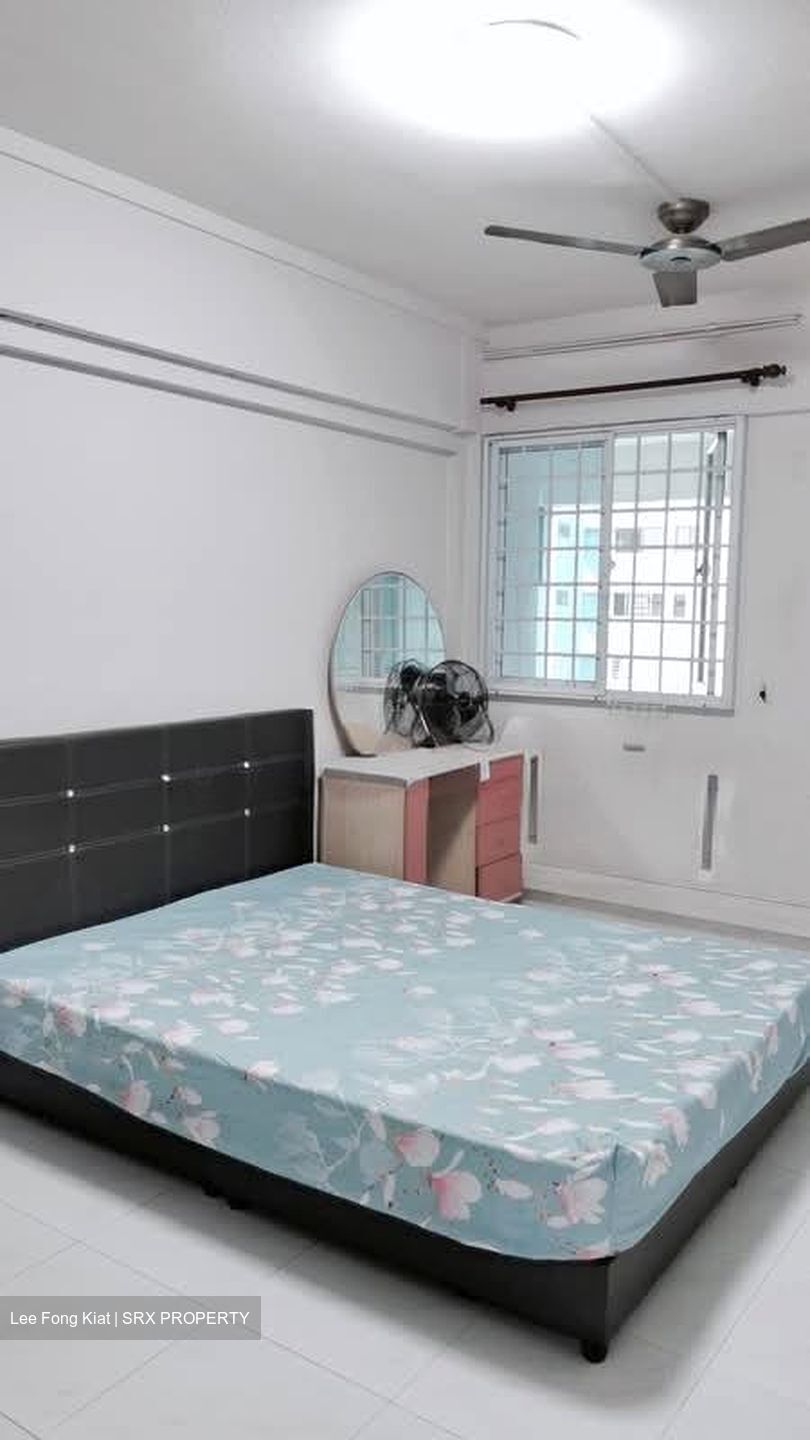 Blk 242 Yishun Ring Road (Yishun), HDB 5 Rooms #535345671